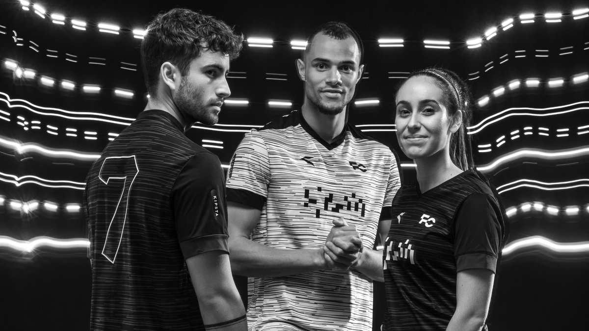 decath_football's tweet photo. Ça y est, notre Fast Collection est disponible ⚫️⚪️

À vous de jouer !

➡️ https://t.co/doRqQjBDyv
➡️ https://t.co/doRqQjBDyv
➡️ https://t.co/doRqQjBDyv https://t.co/rVdpucfBtu