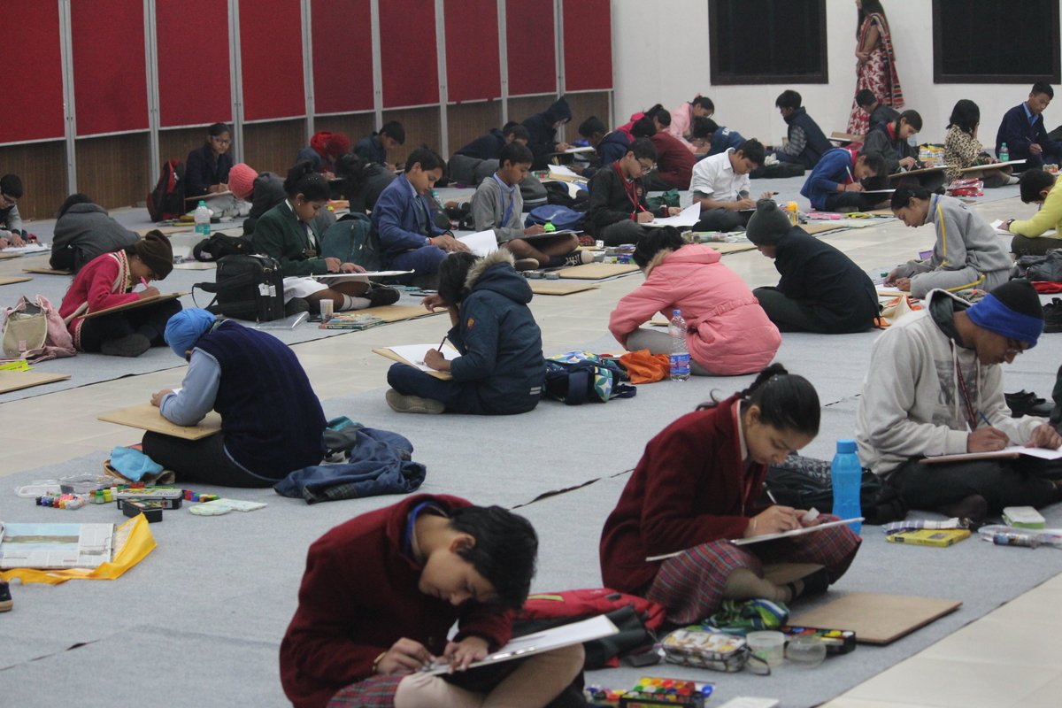 pcraindia's tweet photo. Talented young minds spreading the message of fuel conservation, one stroke at a time. 
#ConserveFuture #PCRA #MainHoonSaksham #ThursdayThoughts 
@ccoi_1947 @dpradhanbjp @RKAhuja11
@PetroleumMin @HPCL @mygovindia https://t.co/ThYENfUGMF
