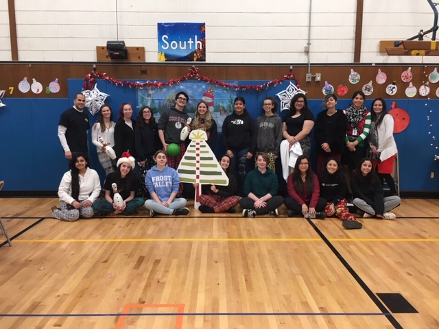 mperlongo1's tweet photo. Great holiday event at Tecumseh yesterday, big thank you to @sachemhseast Student Government and Art Honor Society students and advisers who participated,  a great time was had by all! @SachemSchools https://t.co/zvSZeTi1zM