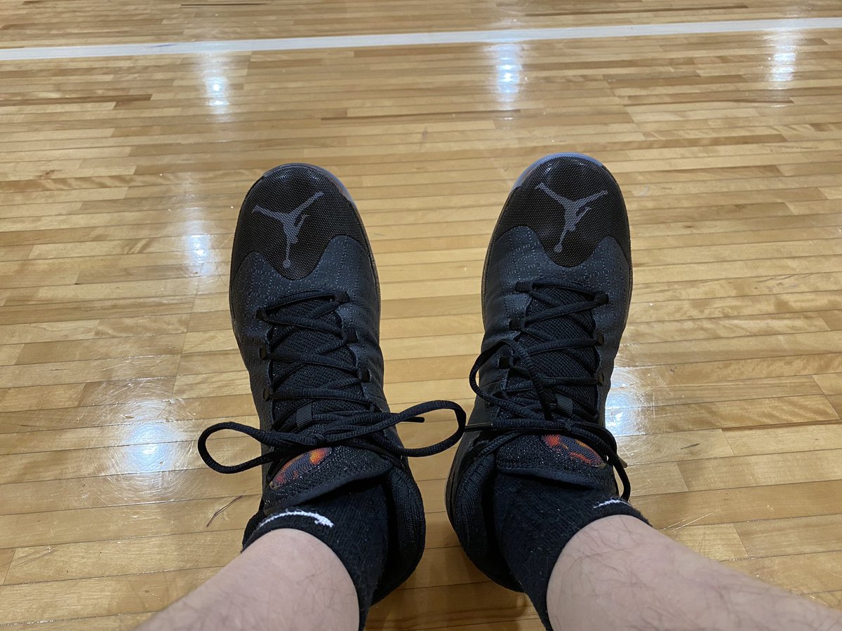 melo15_ou's tweet photo. 今日は八村が欠場なので私の出番🤣
今年最後の🏀締めはJORDAN30
やっぱりこの1年で履いた物の中で1番かも👍
#RepTheDistrict #jordan30 https://t.co/X3YQDYVSp8