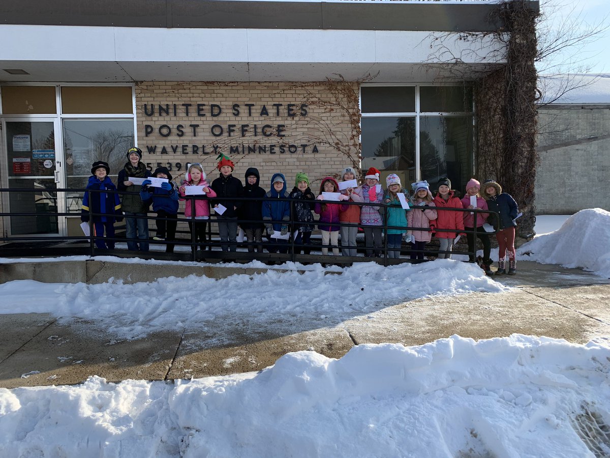 Mrs_Myhre_HES's tweet photo. Throw back to Tuesday when we mailed letters to Santa AND got to chill out with our 4th grade buddies! #writingletters #postofficevisit #thankyou #HLWWProud https://t.co/WNXWzlfOdc