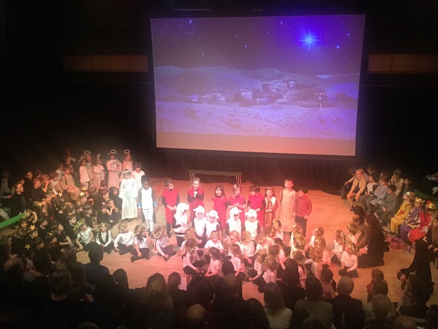 Pop over to our Facebook Page to see the slide show of yesterday's Nativity by our Reception and Year 1 pupils! #ChristmasIsComing #Nativity #FeelsalotlikeChristmas

facebook.com/DeerParkSchool…