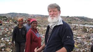 Inndromeda's tweet image. El caso de Pedro Opeka, sacerdote y albañil argentino, aspirante a Nobel de La Paz, es un claro ejemplo de cómo el futuro debe apoyarse en los valores. Así nos lo cuenta @alexroviracelma en #TECH4CV