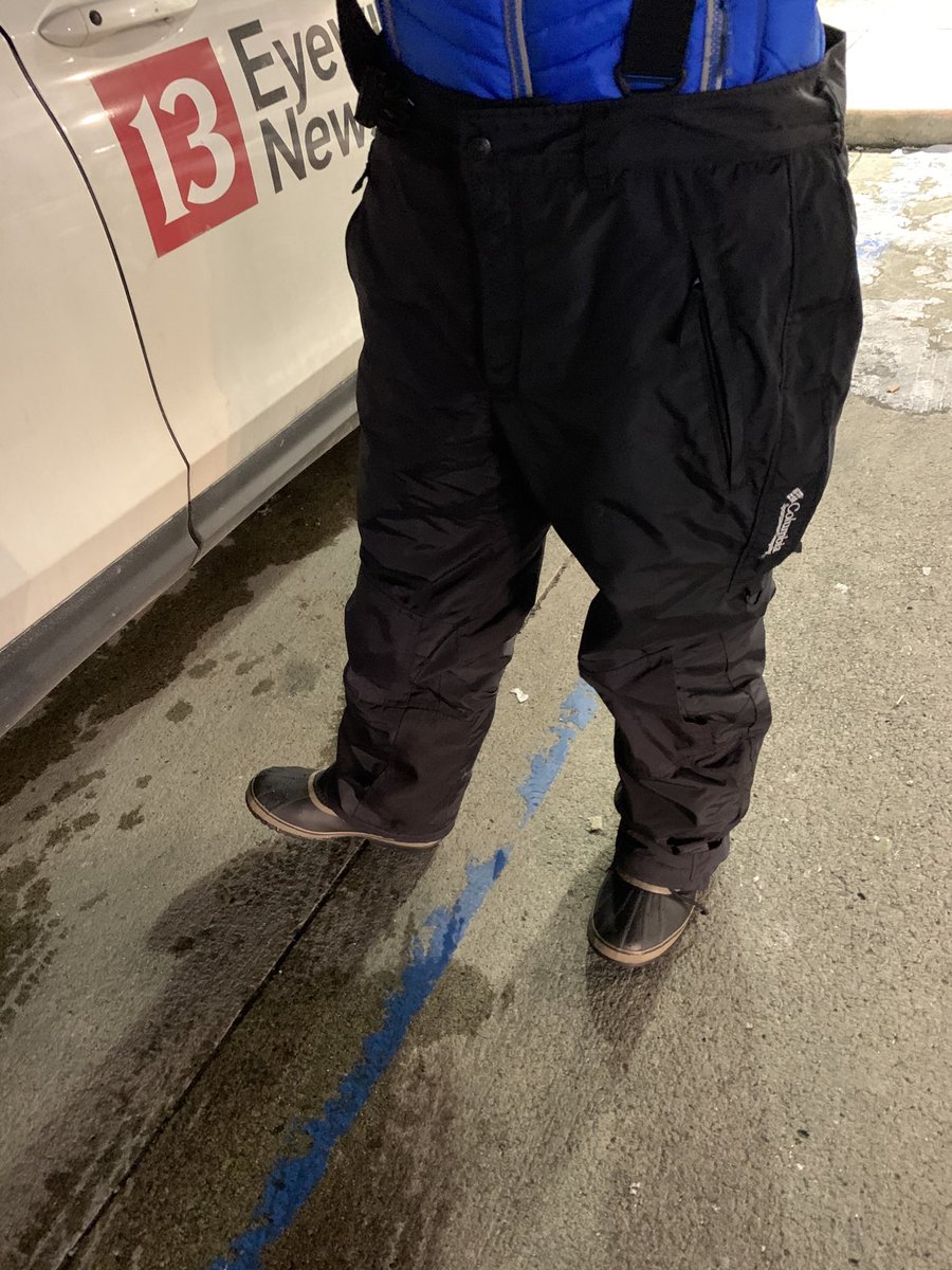breilly1960's tweet photo. On this cold morning, letting my reporter ⁦@AlyssaRaymond⁩ use my cold weather gear. Looks good on her considering I’m twice her size. #helpingfriends ⁦@WTHRcom⁩ https://t.co/jd83BgR7ig