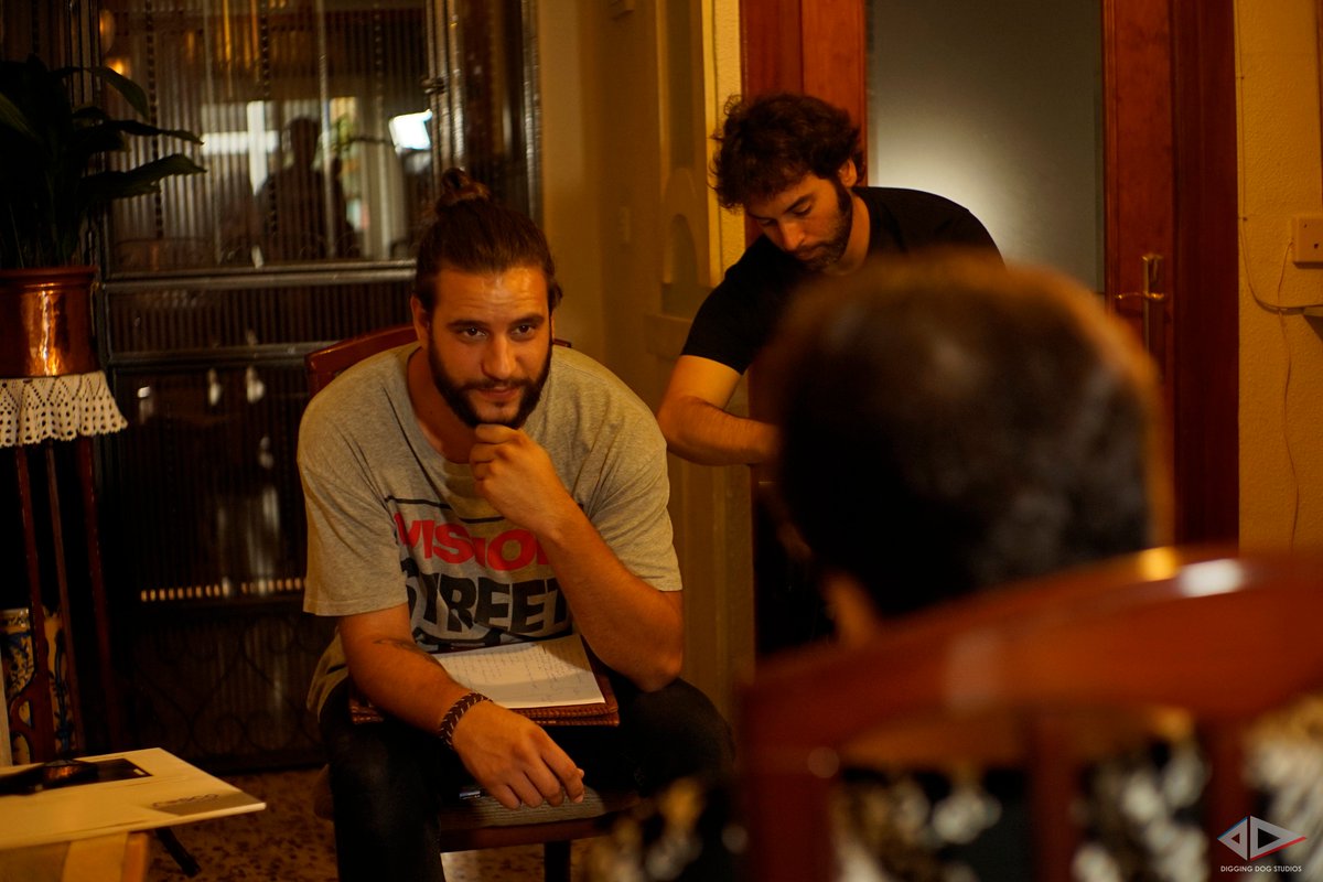 DiggingDStudios's tweet photo. Más fotos del rodaje del documental "MEMORIA" @VickyCastle9 @nolas_  @Bill_Chains @mjemes_ @ActuaCordoba @bodegasdelgado @codimar https://t.co/sWxGROjYGO