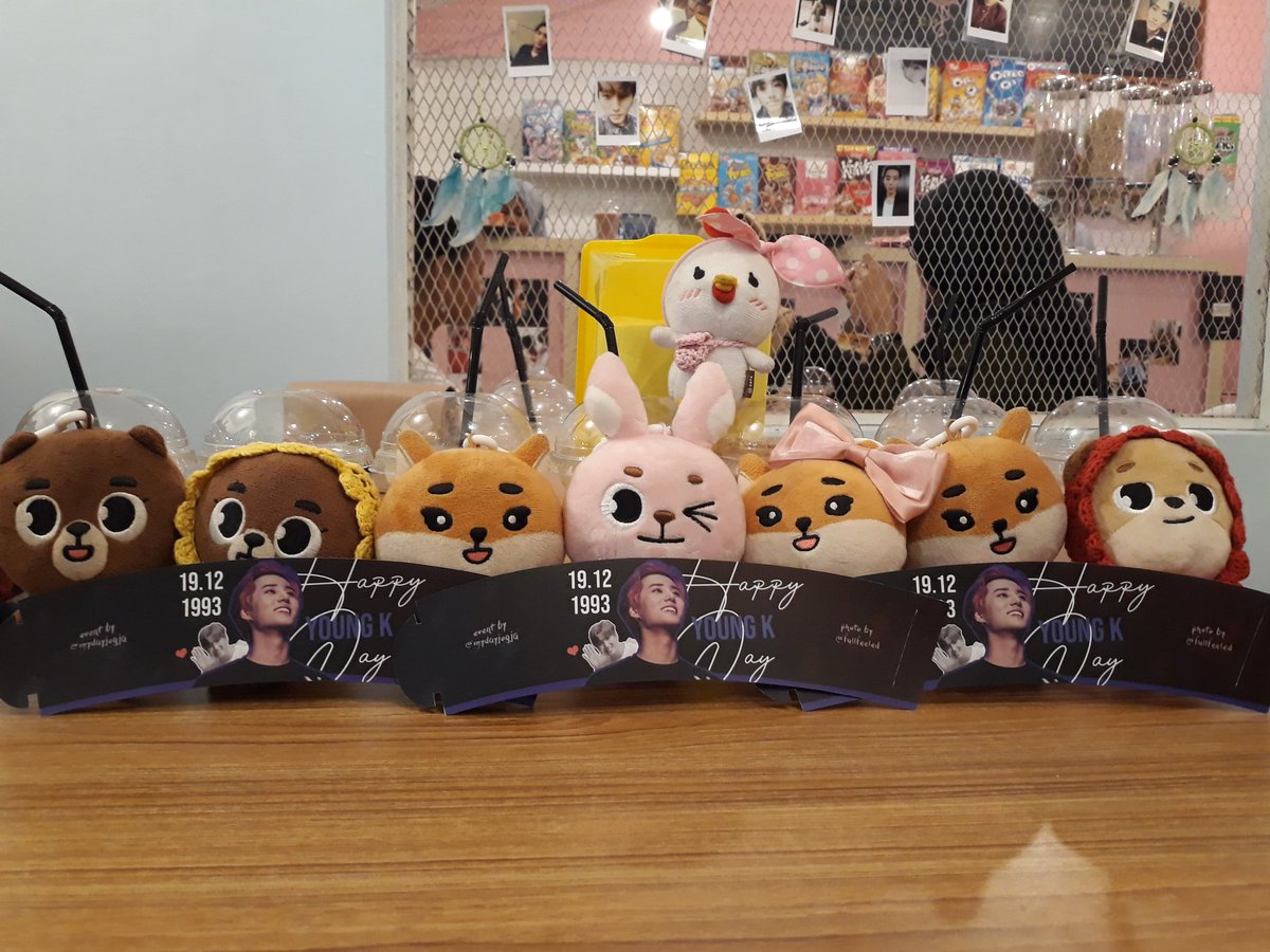 kopiphobia's tweet photo. HAPPY BIRTHDAY TO THE GENIUS MEMBER, YOUNG K! πΈπ¦ππ
@myday6jogja @fullfeeled
@zeroappear93 @yeahchickendon
@ininuranisa
@day6official
#HappyYoungKDay
#Sungjin #Jae #YoungK #Wonpil #Dowoon
#Day6 #MyDay #MyDayJogja https://t.co/NPl6CYptNU https://t.co/6X90s2hhxt