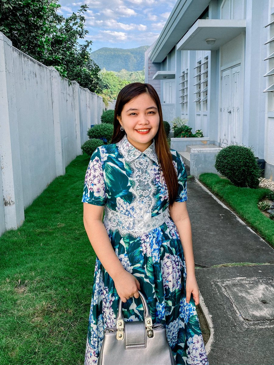 WaltzGi's tweet photo. I thought to myself that her smile looks really pretty. So I wanted her to keep smiling. 😊 https://t.co/bdO3Lpkcek