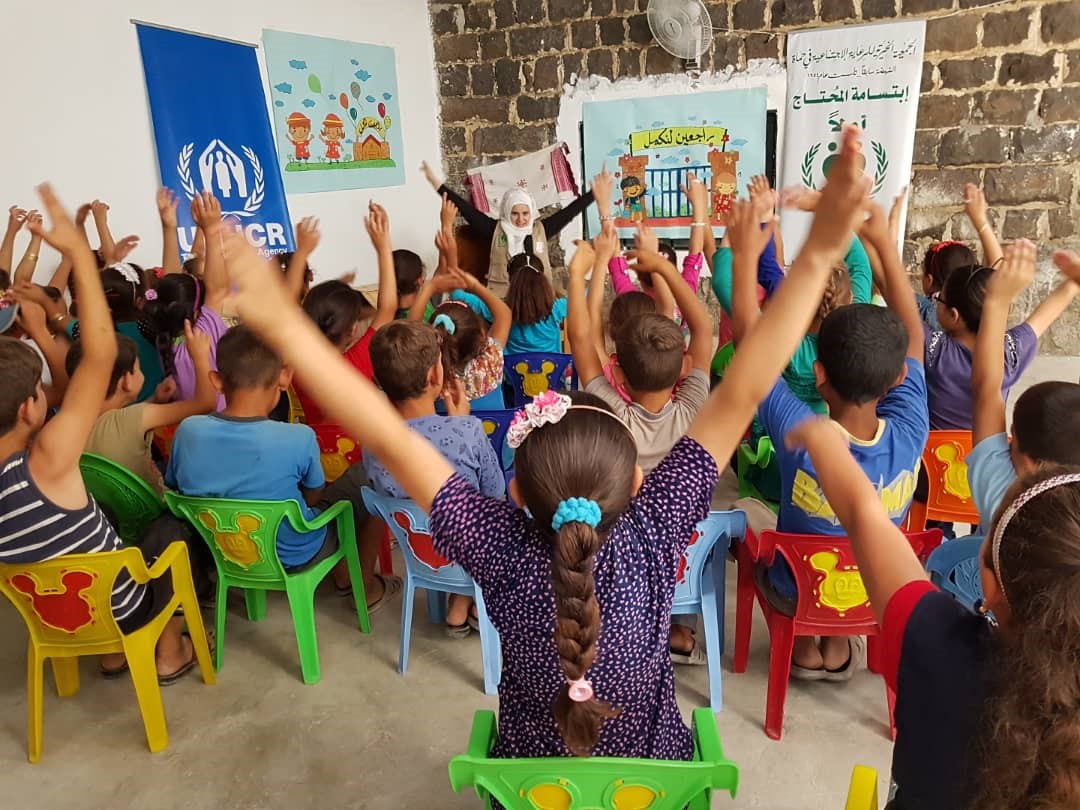UNHCRinSYRIA's tweet photo. Syrian children deserve a brighter future 🌟 

Thru Japan's contribution to Syrian children - #Education for All, a joint program w/ @UNICEF supports @UNHCRinSYRIA in providing child protection activities in community centres &amp; children's clubs.

Arigato to the People of Japan 🇯🇵 https://t.co/Z1AdMooK5b