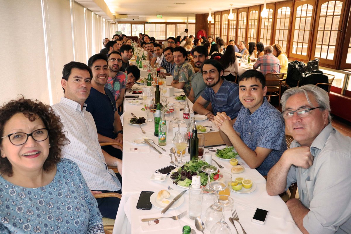informaticaUSM's tweet photo. Titulados 2019 de Campus San Joaquín se reencuentran en almuerzo de celebración. En la instancia participaron 28 #exalumnos, #funcionarios y #profesores.
Comparte, etiqueta y reacciona:
Noticia👉https://t.co/0Jrsx72pxu
Álbum👉https://t.co/zMfpCyK5Sx
#DIUSM #USM #UTFSM https://t.co/C61CBYWHUx