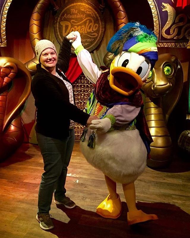 ellliphant's tweet photo. Sometimes you just need Donald and Goofy in your life. Yes, I go to the parks by myself and take pics with characters. (Childless non-millennial)
.
.
.
Then ending up at #groggrotto and snagging a #blackpearl is always the…
📸 https://t.co/kE3BFJCoHM via https://t.co/owSpeTm9Fh https://t.co/a2naoTtWL3