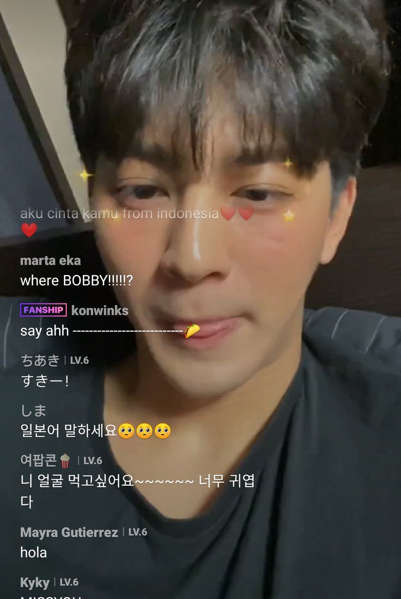 hvevlo's tweet image. IM TRYING TO FEED HIM TACOS-