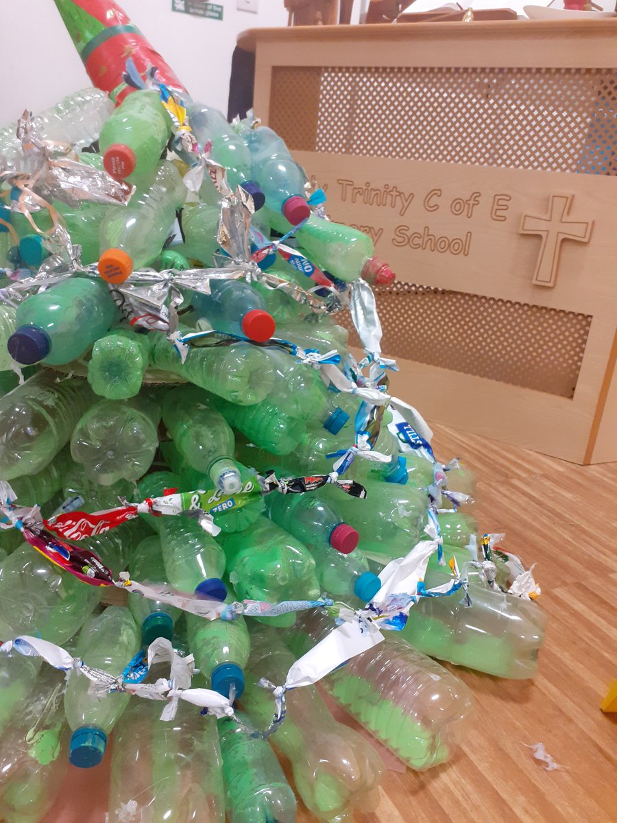 FreeHartlepool's tweet image. Well done to the students of @htseaton on their wonderful exhibition about plastic pollution 💚