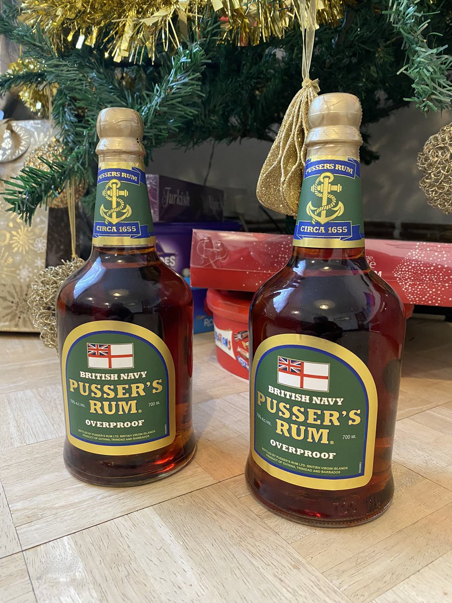 tug_o_war's tweet photo. Yo Ho Ho.... n a Bottle (or two) a Rum 😋 that’s my Crimbo sorted 🤪 #Wetters #Sweet #Sippers #Gulpers #SandyBottoms #Neaters way “Grog” anyway ❗️ @Pussers https://t.co/t0Yt5rzuuo