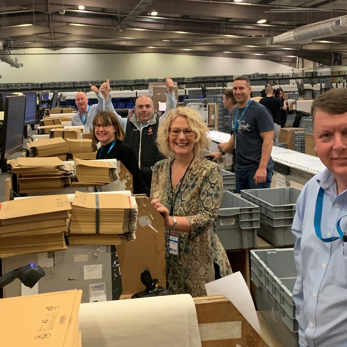 Gardners's tweet photo. Here's an insight into the festive flurry of activity at @Gardners HQ where our lovely field sales team have come in to assist!
Big thanks go to @AliceMcLaren3 @RuthLovesBooks @andrewwhelan101 @Nigel_Wyman @Marksta31400853 Paul Cook, Tim Roberts, Jim Youell, and Simon Morley! https://t.co/wpCGapbTEI