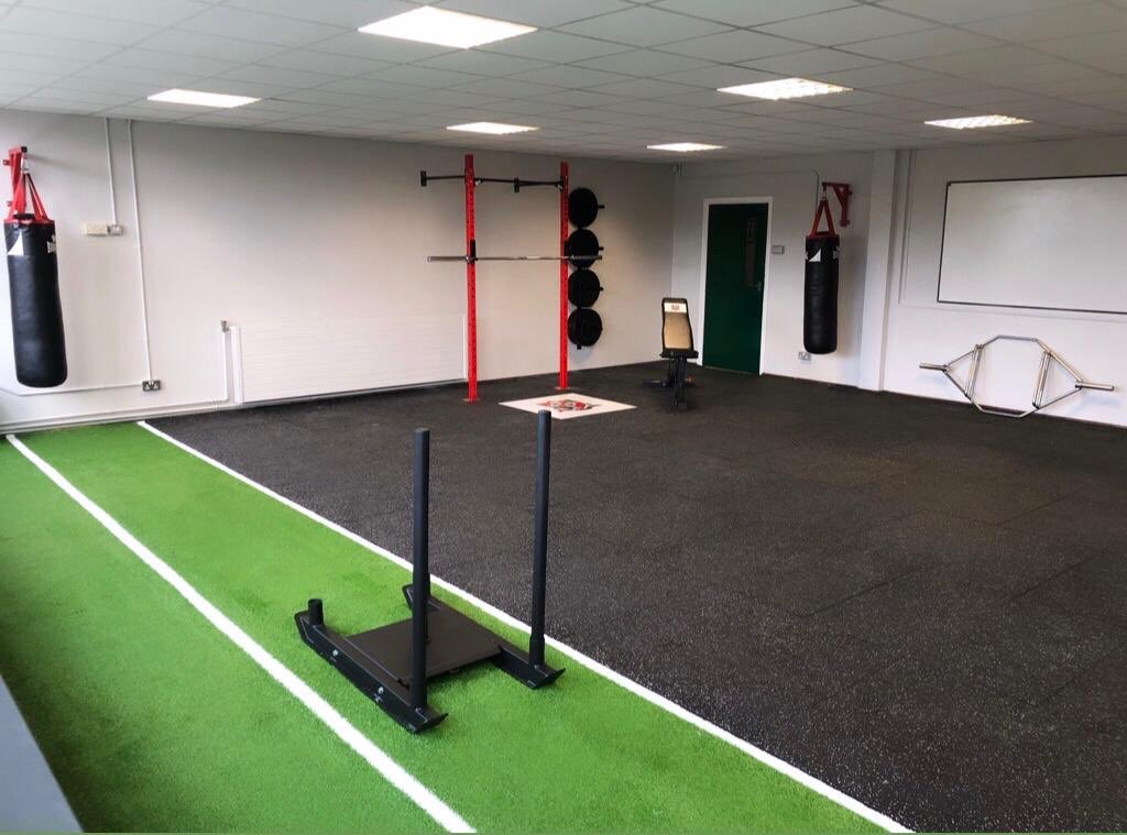 sjbhsPE's tweet image. Santa 🎅🏼 has come early to the staff &amp;amp; students of @stjosephsnewry today. What a job R-TWO Gym Fitness Specialists 🏋️ have done #newgym #rtwo 💪