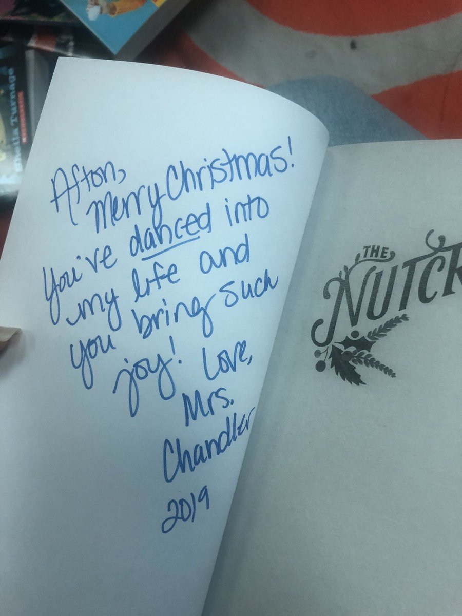 jchandlerteach's tweet image. Forty one books wrapped under our class tree, and nothing needs to be wrapped for me. Serving these students is a gift each day. Capturing a love of reading is what I pray. #TrendThePositive #JoyfulLeaders #Leadlit #BeTheOne