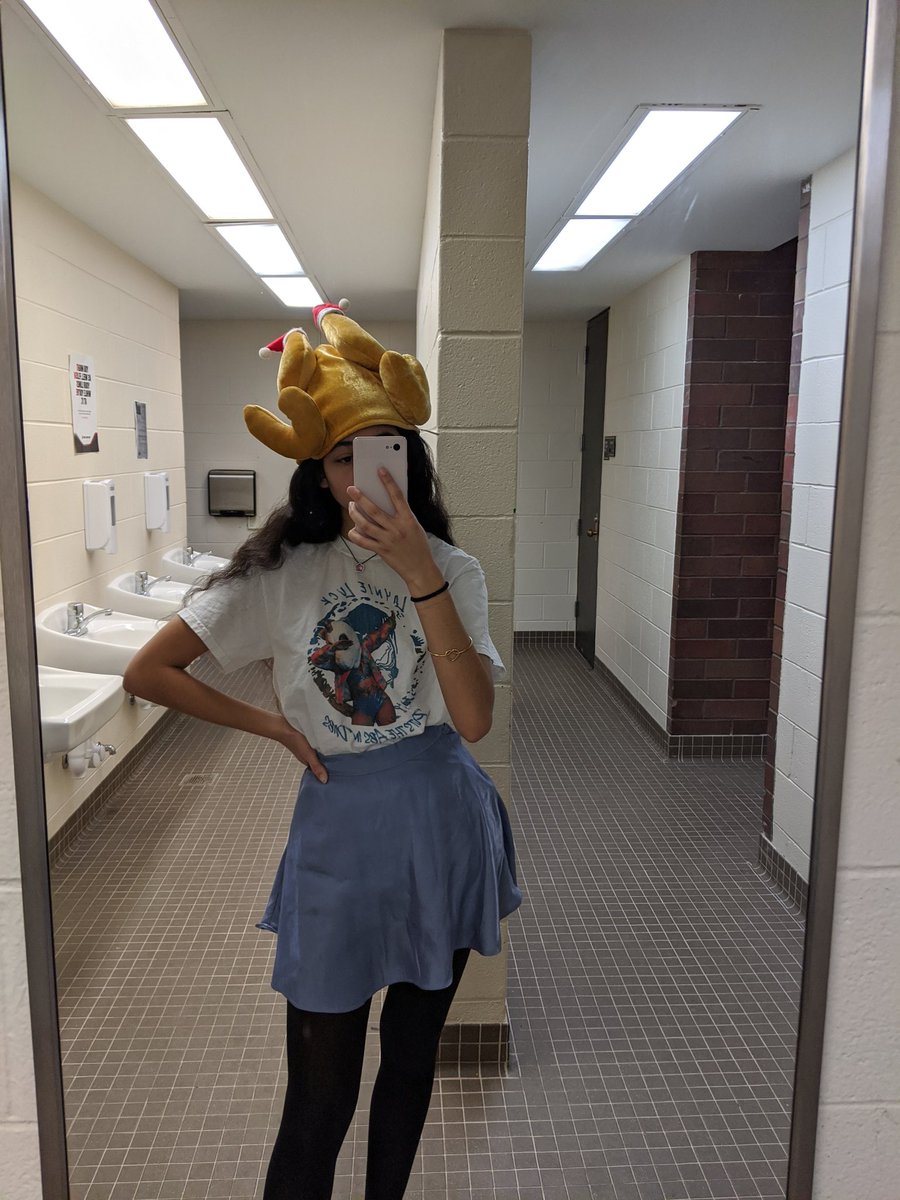 darlingyana_'s tweet photo. #twoturnt🦄 today we got good vibes boys😈🤙 https://t.co/J7kKeaLVRt