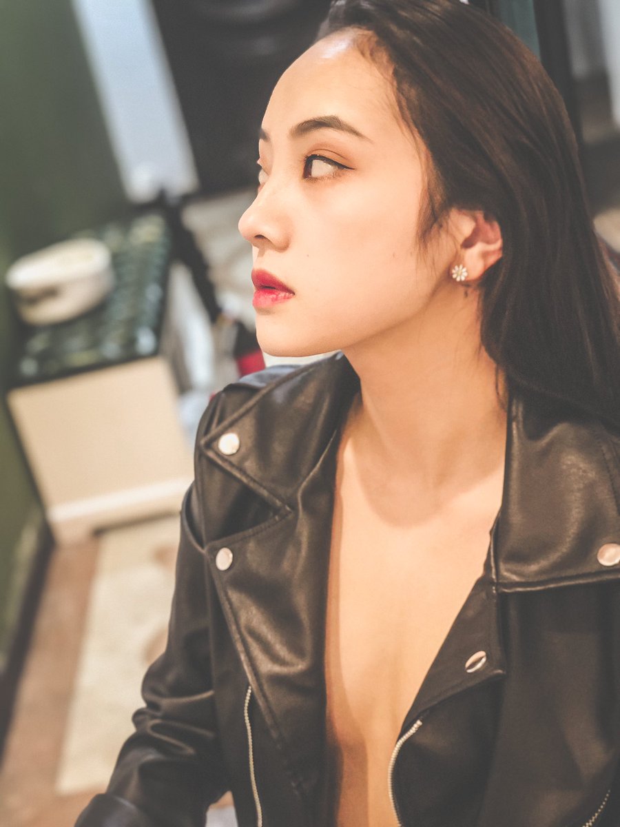 xiashuidaojun's tweet photo. cool妞儿 https://t.co/LBgcZU3wWT