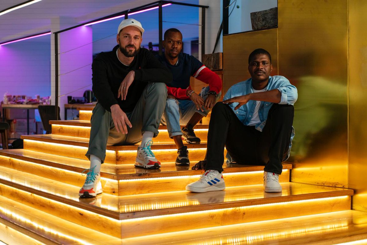 KususaOfficial's tweet photo. This evening we on #TrueMusicSessions with @KidFonque ,we will be breaking down our production process and also will be performing an exclusive set.
Catch us at 21:30 on @ChannelOTV as we conclude season 1.
#StayTrue @BallantinesSA https://t.co/1baqVleJEs