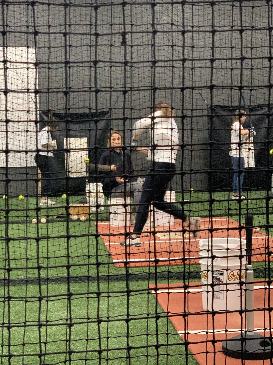 AlexKiemeyer's tweet photo. I absolutely love hitting......and the work is never done 💪 #JWHitting https://t.co/OL1bdQ2Cig