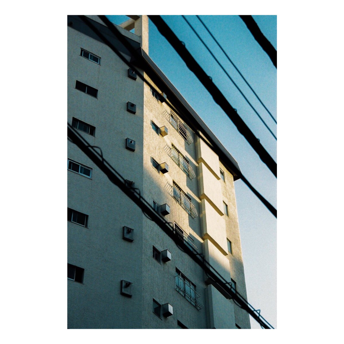 koty___'s tweet photo. #filmphotography  #film #フィルム #フィルムカメラ #フィルム写真 #coregraphy #建築 https://t.co/P9uKuBbE3C