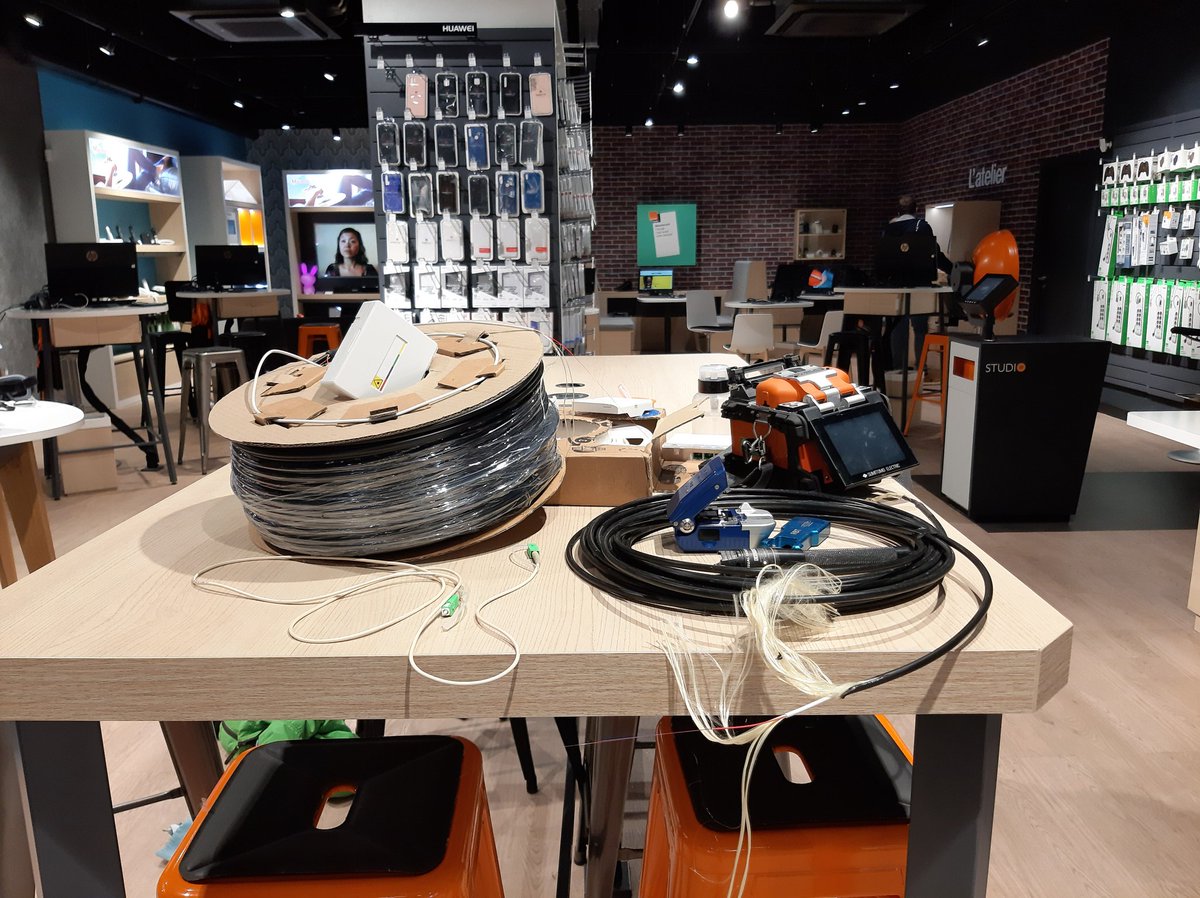 Alex TAVERNIER (@alextavernier3) on Twitter photo Un technicien fibre est présent à la boutique Orange Portet sur Garonne afin de répondre à vos interrogations sur l'aspect technique de l'installation à votre domicile.
<a href="/Flochjf/">Floc'h Jean-Francois</a> <a href="/Sam_audart/">Samuel Audart</a> @Fibre31HG @altitude_infra <a href="/fannycoolen/">fannycoolen</a> Un technicien fibre est présent à la boutique Orange Portet sur Garonne afin de répondre à vos interrogations sur l'aspect technique de l'installation à votre domicile.
<a href="/Flochjf/">Floc'h Jean-Francois</a> <a href="/Sam_audart/">Samuel Audart</a> @Fibre31HG @altitude_infra <a href="/fannycoolen/">fannycoolen</a>