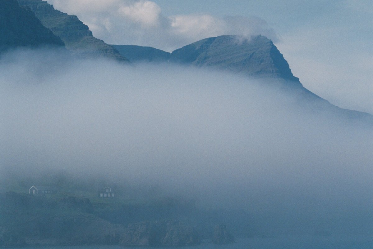 blaeris's tweet photo. https://t.co/SNU1A9WAWR

„Og til þess að gera þetta allt saman bærilegt, verður fegurð að vera órjúfanlegur hluti af þessu ferli.“ https://t.co/fovRBQSWlc