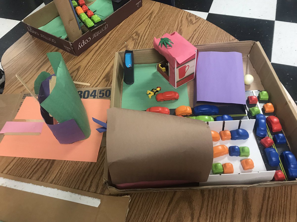 maddox_muse's tweet photo. Studying 3-D shapes. Students built cities out of shapes. #BBMSandBeyond #BBMSproud #CFBMattersToMe #BBMSMath https://t.co/DcwrarMFHR