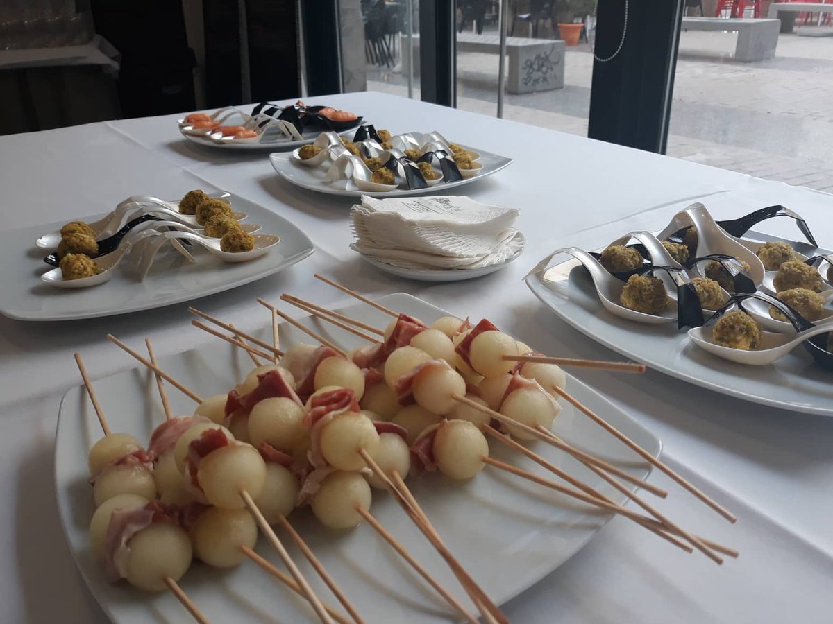 Inndromeda's tweet image. Y después de la presentación de demostradores y pilotos por parte de diferentes centros de investigación, finalizamos la jornada de #TECH4CV con un vino de honor. ¡¡Gracias a todos los que nos habéis acompañado!!