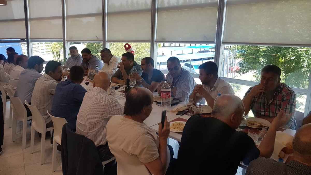 tapiachiqui's tweet photo. Hoy almorzando con los compañeros dirigentes de los clubes de Primera B, C y D de nuestro querido fútbol argentino. https://t.co/bIMezJt7OB