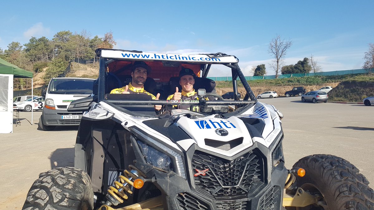 oscarmaya3's tweet image. Divertido Media Day con @gerardfarres y @AMonleon con codriving incluido 🔥.
Ojalá más gente como ellos. ¡¡Suerte en el #Dakar2020!! A por la victoria 💪
amp.rtve.es/deportes/20191… (EFE)