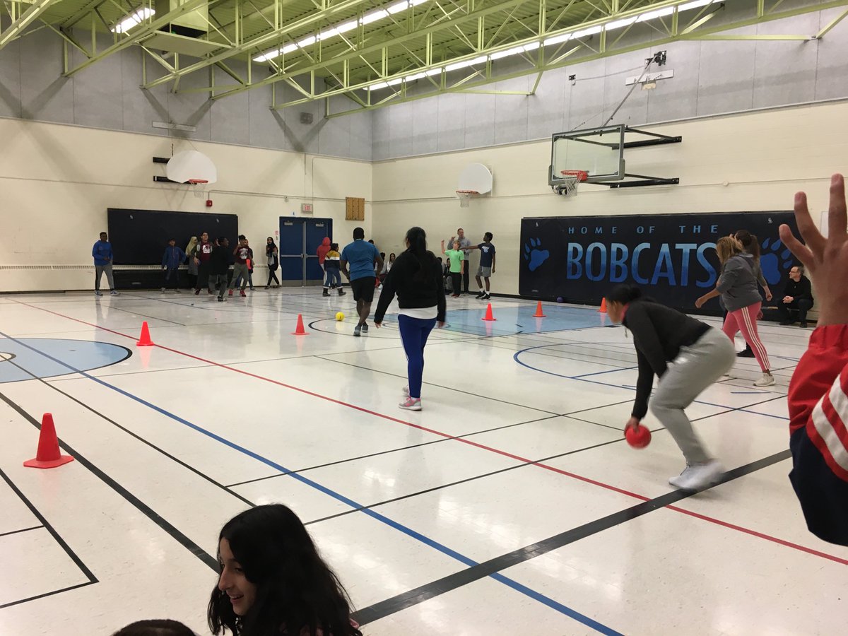 Teachers vs students #dodgeball #funtimes #HolidaysAreComing ⁦<a href="/BalmoralDrivePs/">Balmoral Drive</a>⁩ ⁦<a href="/PeelSchools/">Peel District School Board</a>⁩