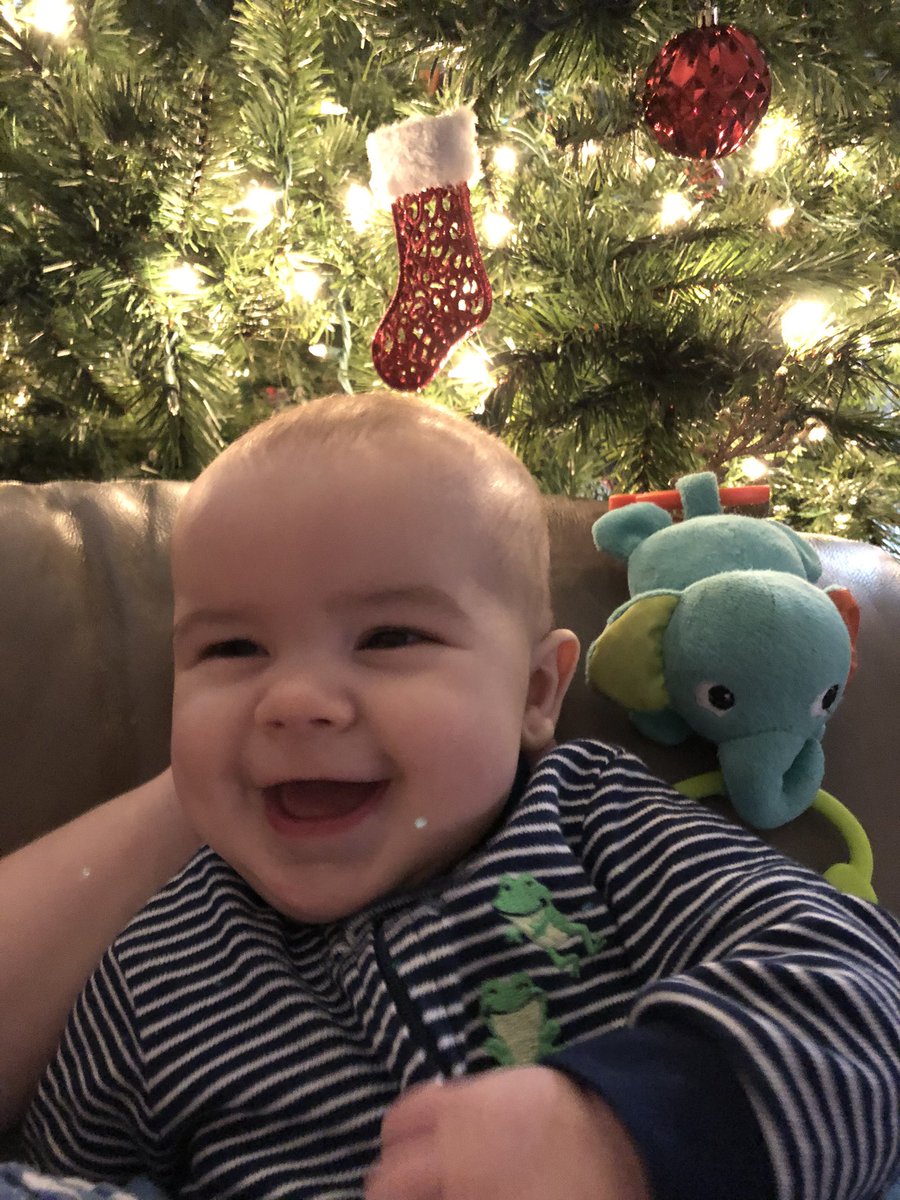 5sosbae_xx's tweet photo. Big chunk man is gonna be 4 months old on Saturday and Iโm not ready for it ๐ญ
#AshtonMichael https://t.co/bw1T8pxgV7