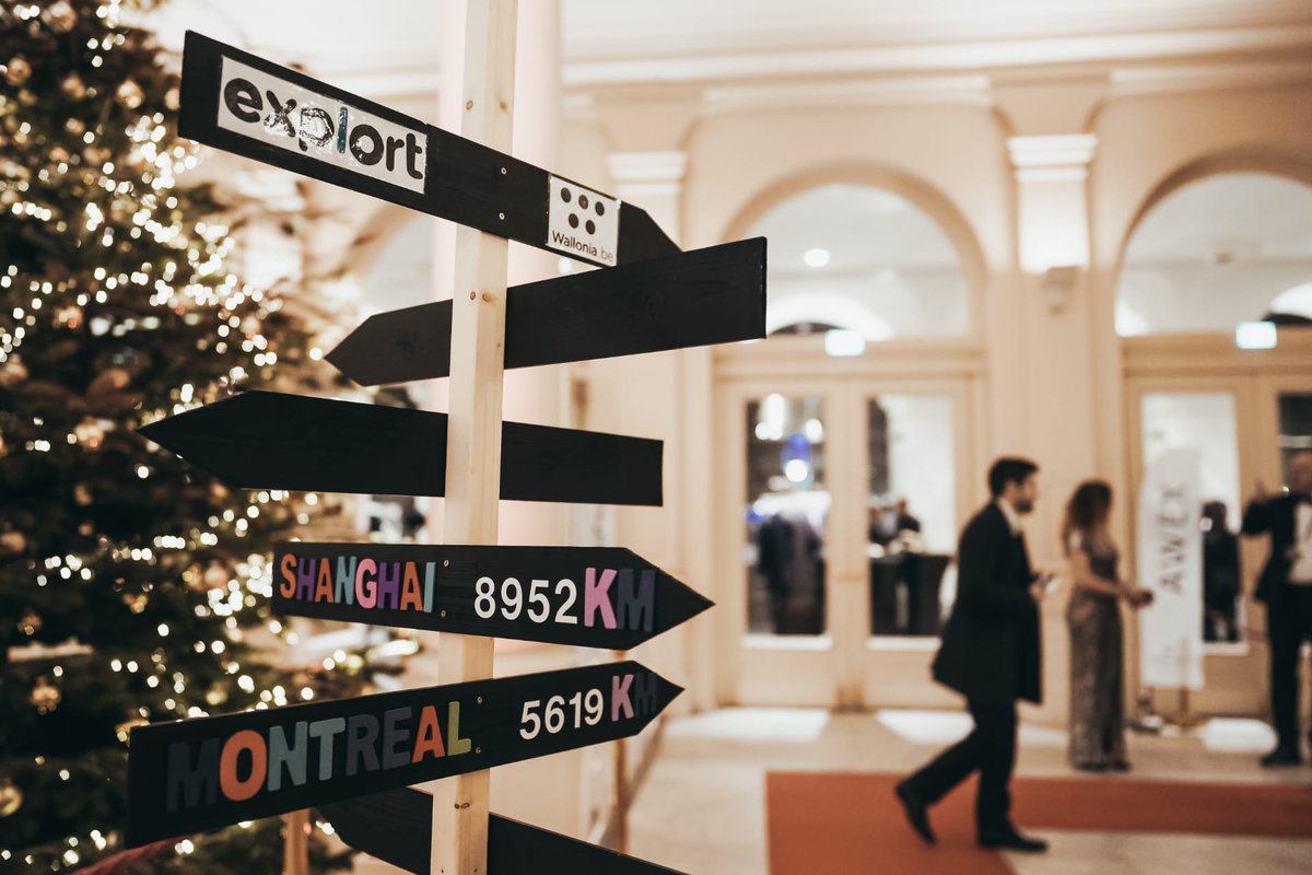 AWEX_Belgium's tweet photo. Tic...Tac...Tic...Tac⏰
Dans quelques instants démarrera la cérémonie de remise des #ExplortAwards2019, l'occasion de mettre à l'honneur  les plus belles réussites 🌍 du programme @BeExplort de @AWEX_Belgium 
Qui seront les🏆? A découvrir à partir de 20h30 ! https://t.co/dn47POTAB5