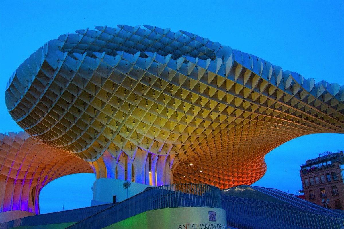 NattivusExp's tweet photo. " #Sevilla #Andalucia
... la ciudad más hermosa de #España para mucha gente. Mira los lugares donde #Nattivus te lleva y si quieres vamos juntos. https://t.co/PIqeZluUCL ¿A dónde viajamos...? #Viajacon Nattivus
#Alcazar #Giralda #Triana #tapas #Torredeloro #abendstimmung https://t.co/U3Zl9rPrLc