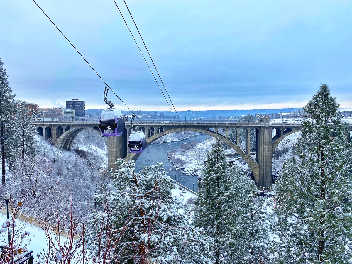 SpokaneParks's tweet photo. Yesterday afternoon VS this morning. ❄️❄️❄️
#Spokane #Snow https://t.co/6rH49SHJz2