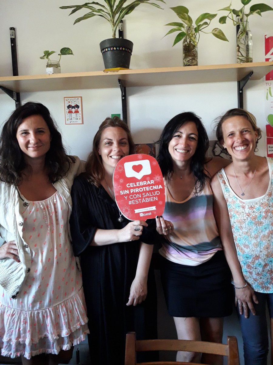incucaioficial's tweet photo. Los trabajadores del Incucai ya se sumaron. Vos también podés compartir tu foto y sumarte a la campaña para que este año las fiestas sean para todos y todas. 
Celebrar sin pirotecnia y con salud #EstáBien https://t.co/gZLJZAjCiq