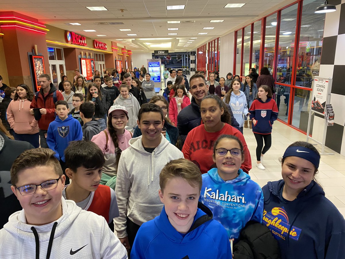 WJHSSpirit's tweet photo. 7th grade team Red and blue from Wappingers
 on a field trip to see an educational awesome and powerful movie! “Harriet”  @WJHSPE @WJHS75 @Sautter_Math @WCSDEmpowers @EllenDisney https://t.co/yRPFj5fmNZ