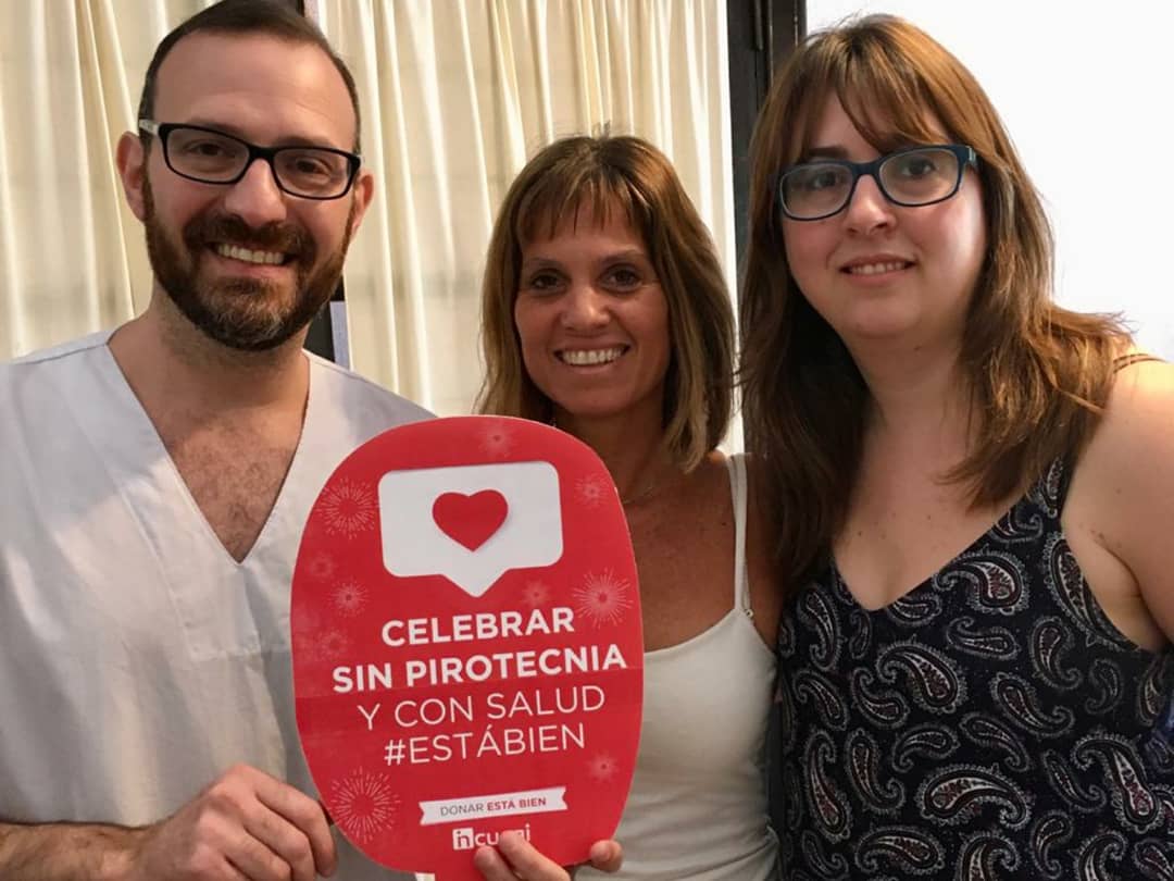 incucaioficial's tweet photo. Los trabajadores del Incucai ya se sumaron. Vos también podés compartir tu foto y sumarte a la campaña para que este año las fiestas sean para todos y todas. 
Celebrar sin pirotecnia y con salud #EstáBien https://t.co/gZLJZAjCiq