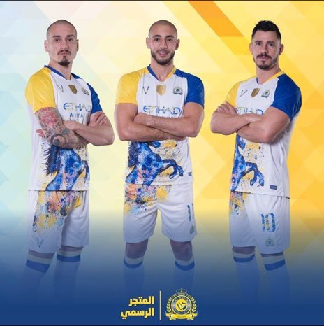 Ali_alabdallh's tweet photo. بمناسبة الانتصار 
ولمتابعينا الكرام حق علينا .. 
سحب عشوائي عن طريق الرتويت 
و الجائزة طقم #العالمي الجديد https://t.co/dj7UwLfvM9