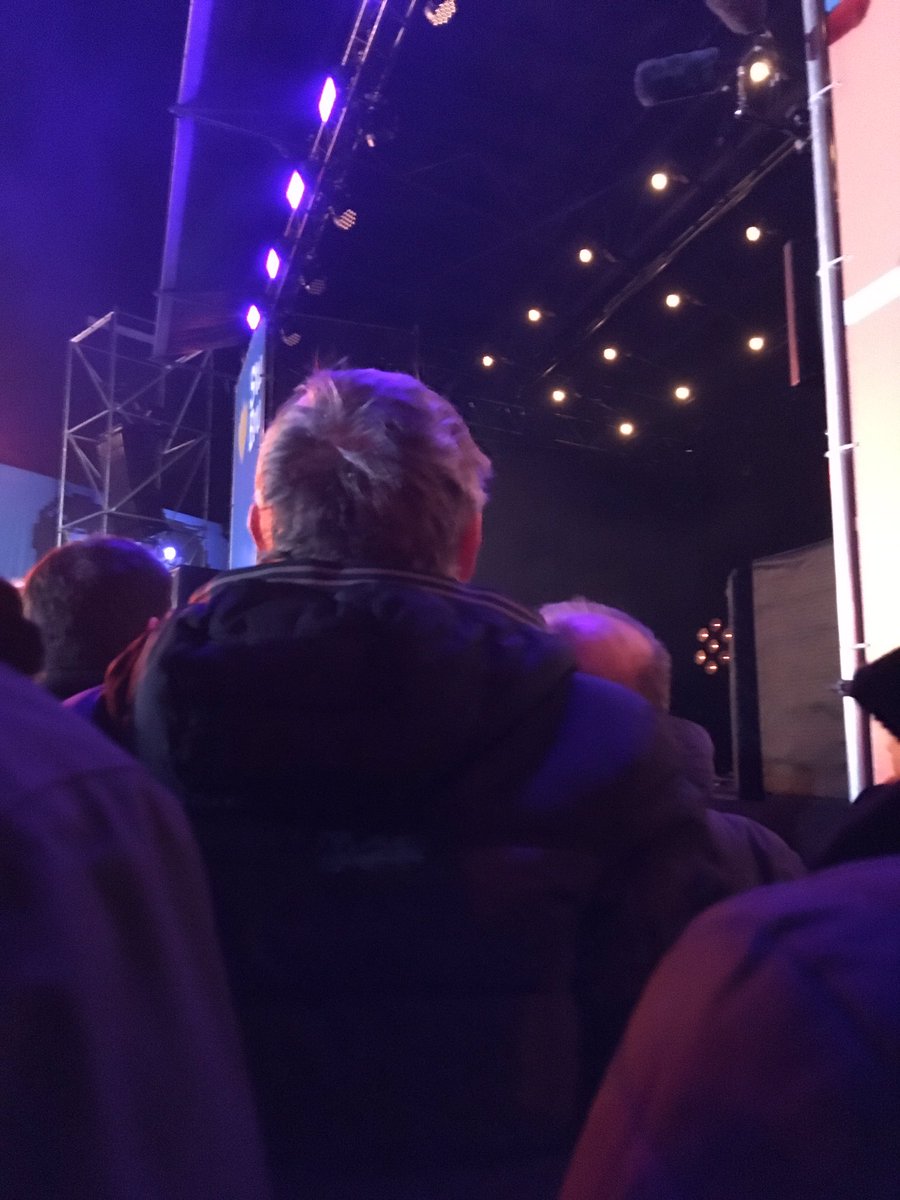 hvn42's tweet photo. Can anyone bring me a pair of stilts real quick? #notfrontrow https://t.co/v6uTBc1uFh