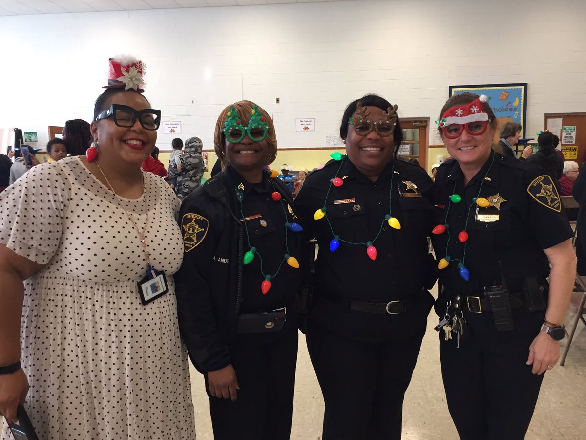 DJB-OSTQ (@djbprek) on Twitter photo Getting into the holiday spirit at Olive Branch Preschool!       PortsVASchools <a href="/ebracyPPS/">Dr. Elie Bracy III</a> @draswynn @SchoolSZ @oliveBranch415 <a href="/in8days/">Renee Hailes</a> <a href="/lisa_gehring2/">Lisa Gehring</a> Getting into the holiday spirit at Olive Branch Preschool!       PortsVASchools <a href="/ebracyPPS/">Dr. Elie Bracy III</a> @draswynn @SchoolSZ @oliveBranch415 <a href="/in8days/">Renee Hailes</a> <a href="/lisa_gehring2/">Lisa Gehring</a>