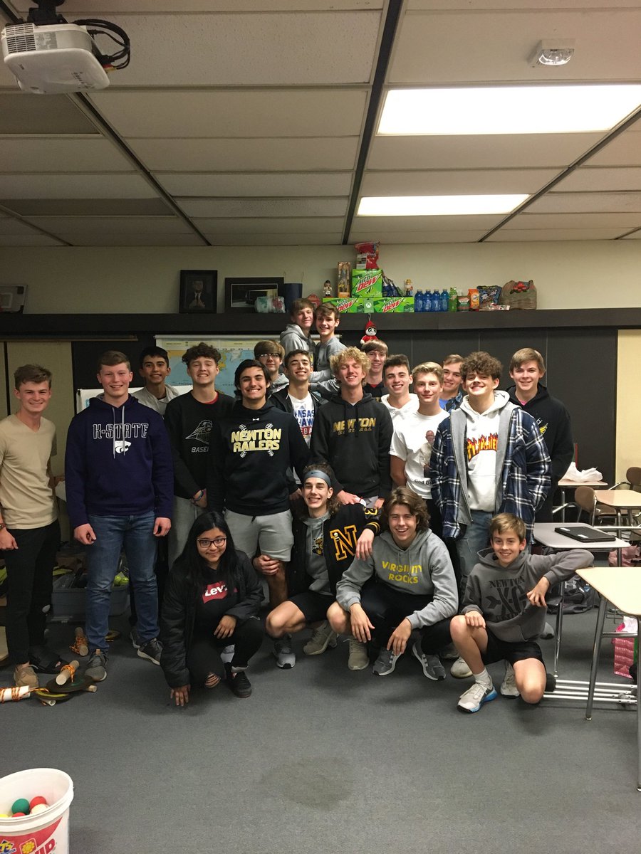 RailerKnightBB's tweet photo. Secret Santa 2019! #TheRailerWay #BeADude! https://t.co/l5KQIwGedo