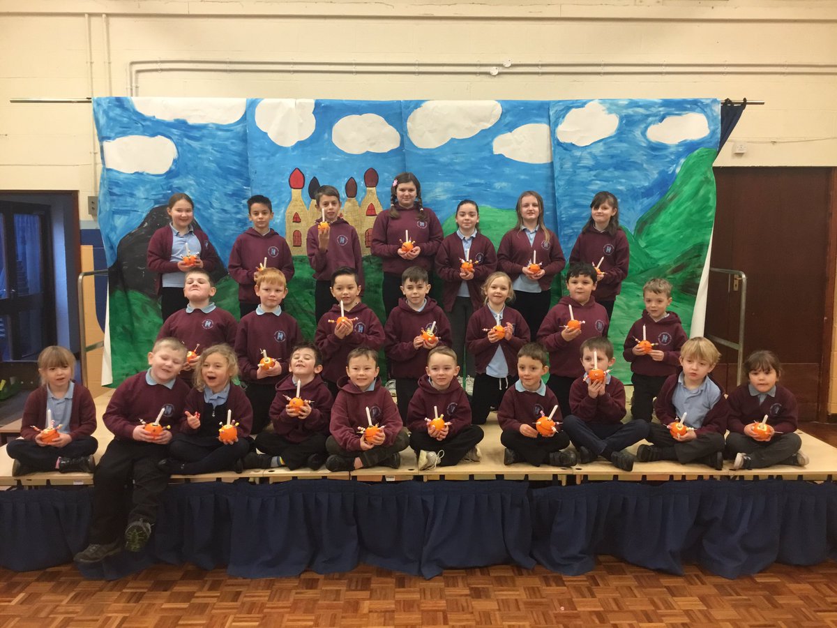Castlecwschool's tweet photo. Thank you to all who joined us at our Christingle Service this morning. I think you will agree the children did an amazing job despite being a tad tired! Da iawn, plant! https://t.co/At0y82xqw3