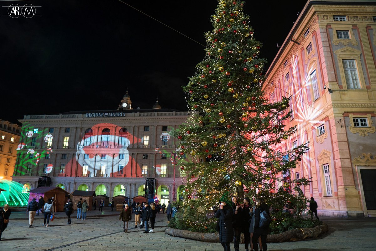 ARMitaly's tweet photo. 🎄 #NataleAGenova 🎄
Info: 010 099 5560
#ARMitaly #photography #foto #genovamorethanthis #Genovapernoi
#natale #christmas #regali #love #xmas #babbonatale #noel #ideeregalo #merrychristmas #alberodinatale #presepe #buonnatale #decorazioninatalizie #regalidinatale #decorazioni https://t.co/BScBPu99j1
