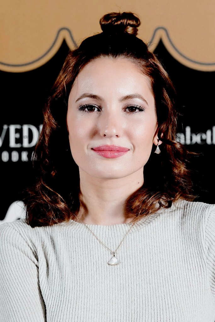 IvanaBaqueroIT's tweet image. 📸 new ┆ Ivana Baquero at the #VelvetCollection premiere at Teatro Barcelo on December 18, 2019 in Madrid, Spain.

buona serata così 🌷