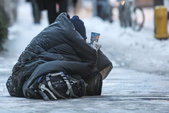 RCEHN's tweet photo. While we get ready for the holidays, warmth, and food with family, many in our #Frederick community are struggling with basic needs like shelter.

Please give today so we can house those in homelessness and on the verge of it.

https://t.co/0l9ybcCF9l https://t.co/rpdduwzvyQ
