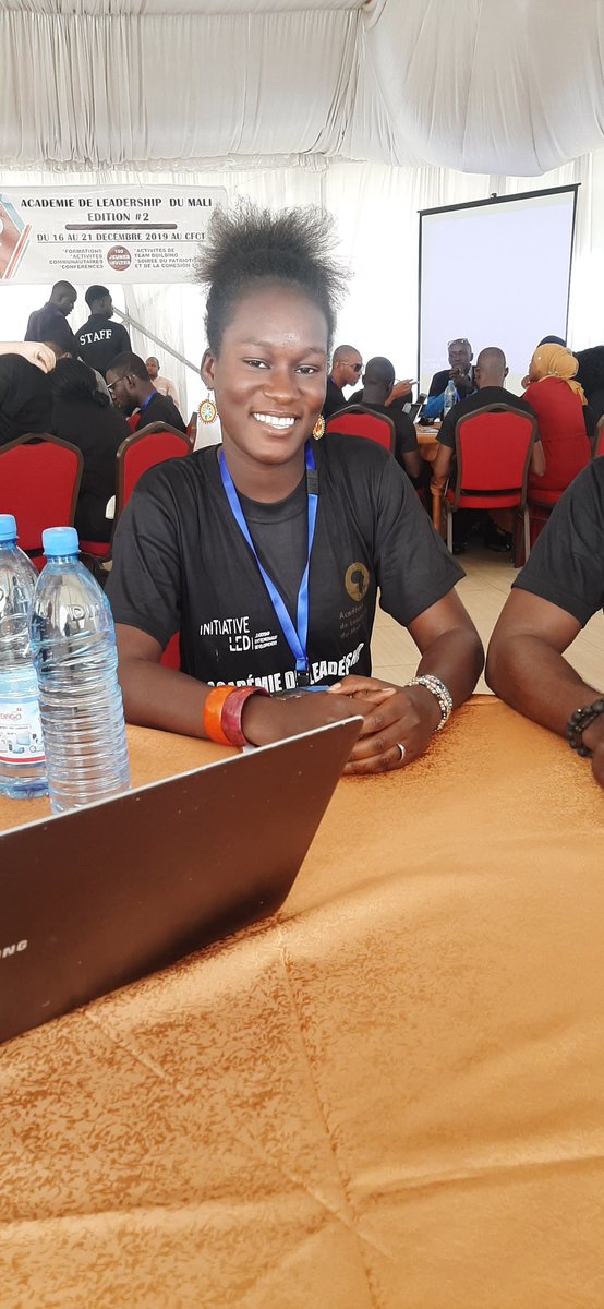 SalimatouTraor5's tweet photo. L'académie du Leadership du Mali 
Continue jusq'au 21 Décembre. 
Les jeunes maliens ont besoin d'être bien formés sur le leadership transformationel pour apporter le changement. 
#initiativeLED
#JEUNESSE MALIENNE https://t.co/1sZXr6ODJr