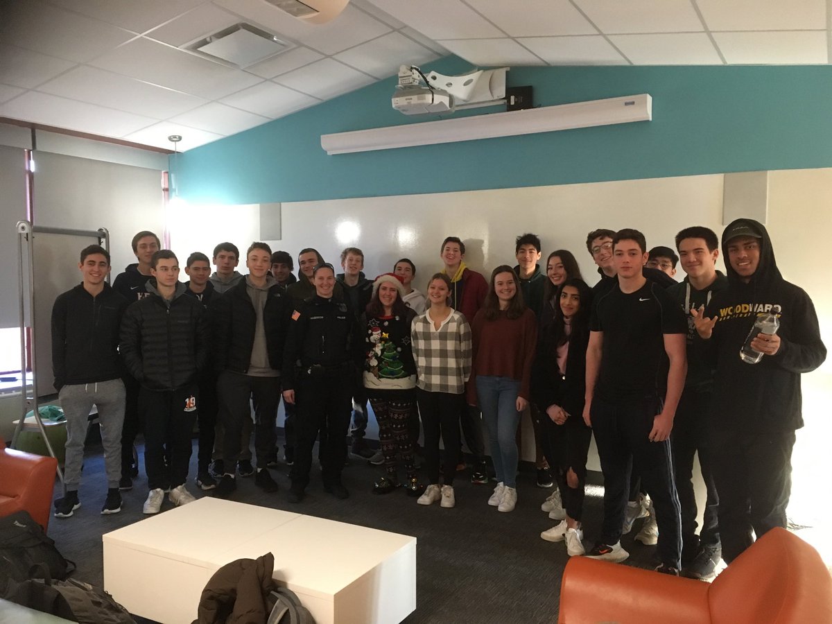 jhurgin's tweet photo. Thank you P.O. Mazzocchi for speaking this morning w/my 11/12 #business law Ss. We are so lucky to have you as our #SRO. #WeAreChappaqua Best #students ⁦@NewCastlePD⁩ https://t.co/5fuSXy2439