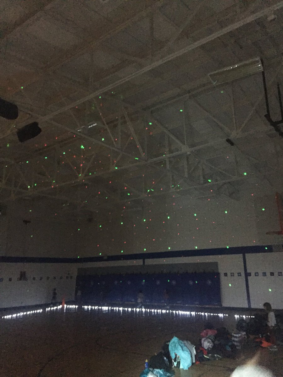 SaglePrin's tweet photo. Nothing like starting the day with a “run the halls” event #RRRM #bestPEteachersever
@Ballwin_PE @BallwinElemAP https://t.co/dTKa4j2HCE